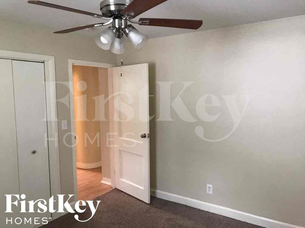 Building Photo - 1114 Jewett St