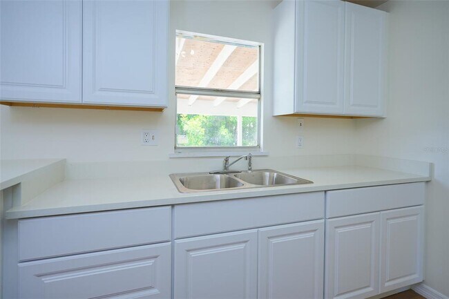 Building Photo - 6515 3rd St Ct W