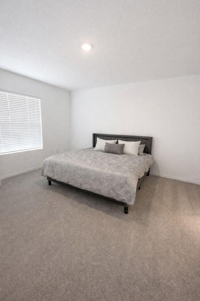 Building Photo - 2099 Babbling Brk Blvd