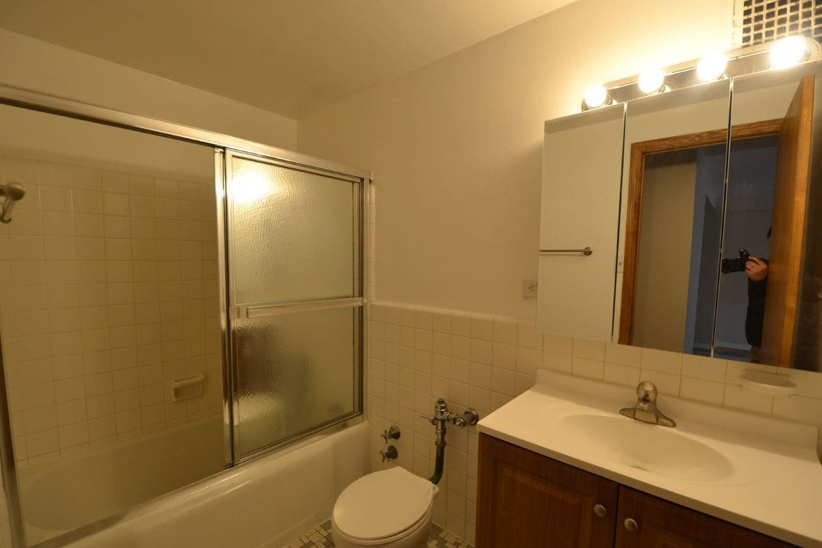 Building Photo - 4180 N Marine Dr