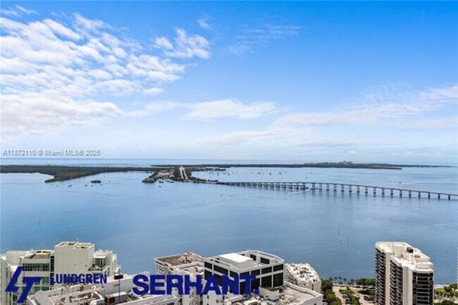 Building Photo - 1395 Brickell Ave