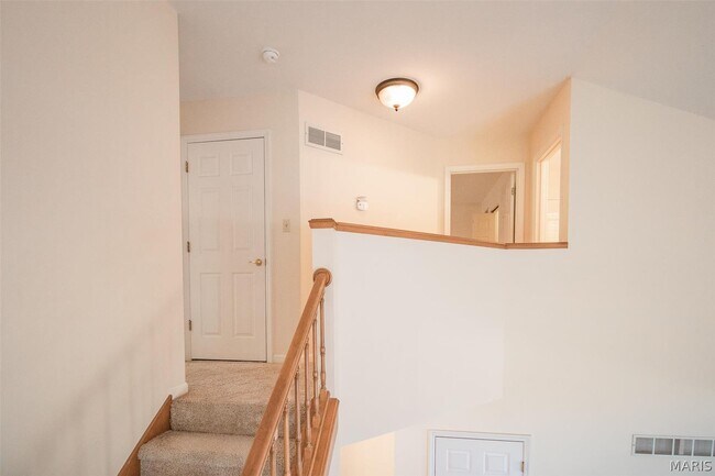 Building Photo - 3309 Lower Lakes Estates Dr