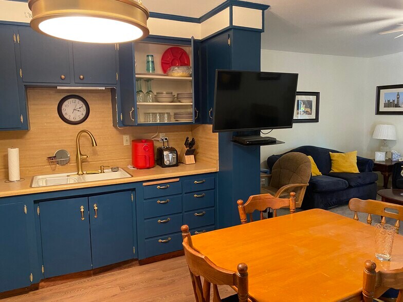 Building Photo - 4040 St Patricks Ave