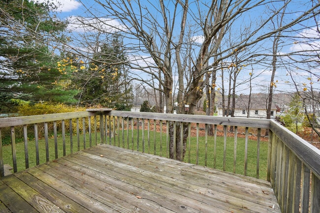 Building Photo - 60 Wildwood Rd