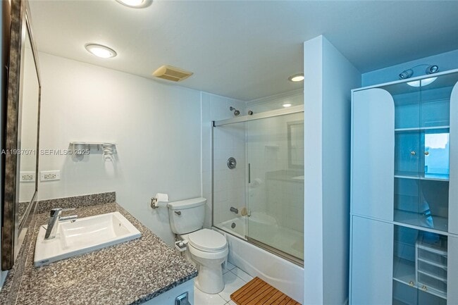 Building Photo - 770 NE 69th St