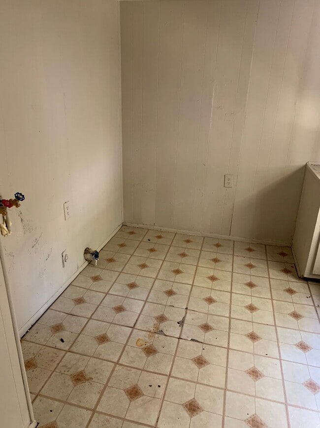 Building Photo - 1447 Alma St