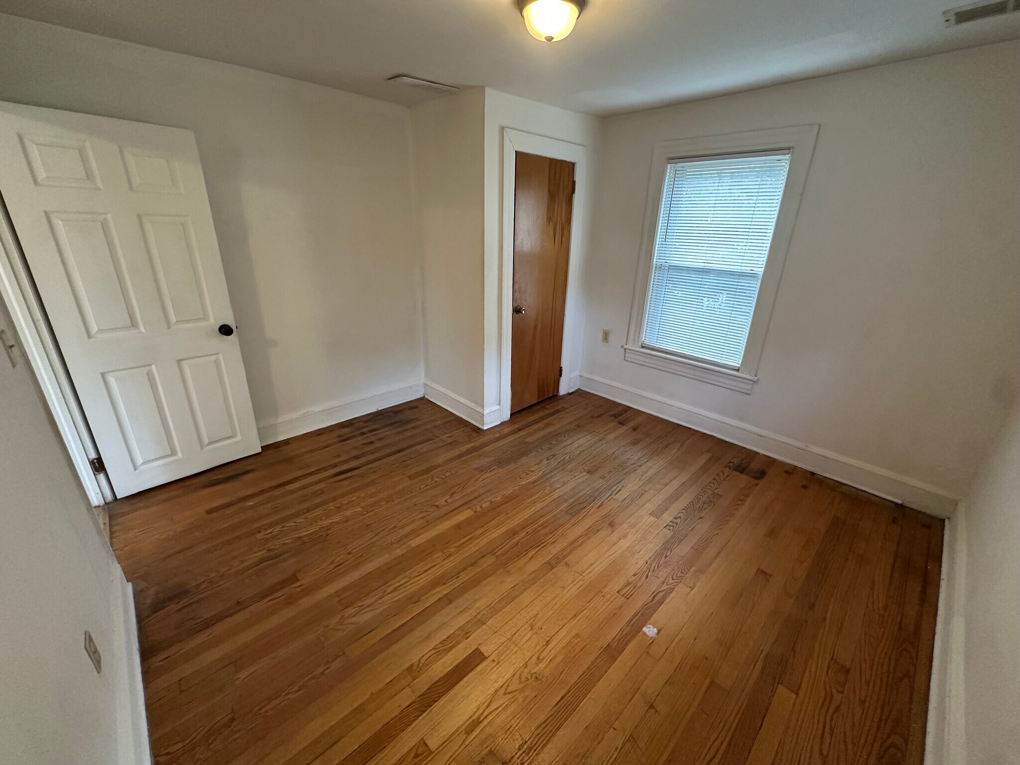 Building Photo - 212 Jackson Ave