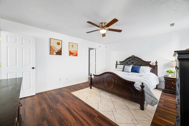 Building Photo - 2386 Meadow Bend Dr