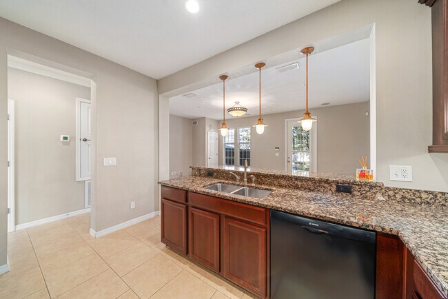 Building Photo - 2911 Upper Park Rd