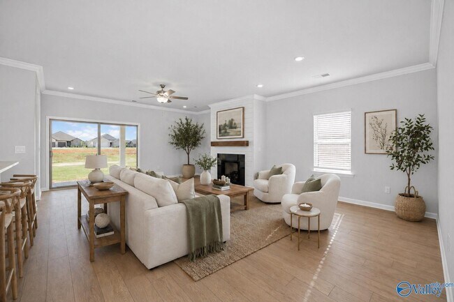 Building Photo - 302 Allene Wy