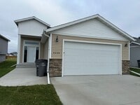 Building Photo - 3226 31st St S