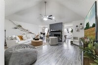 Building Photo - 916 Clover Hill Ln