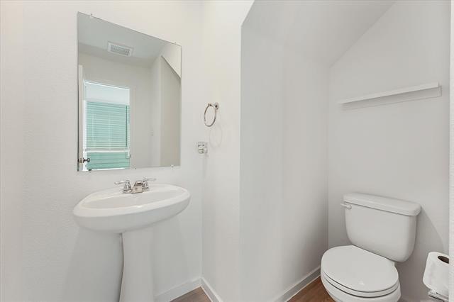 Building Photo - 6845 Bramblewood Dr