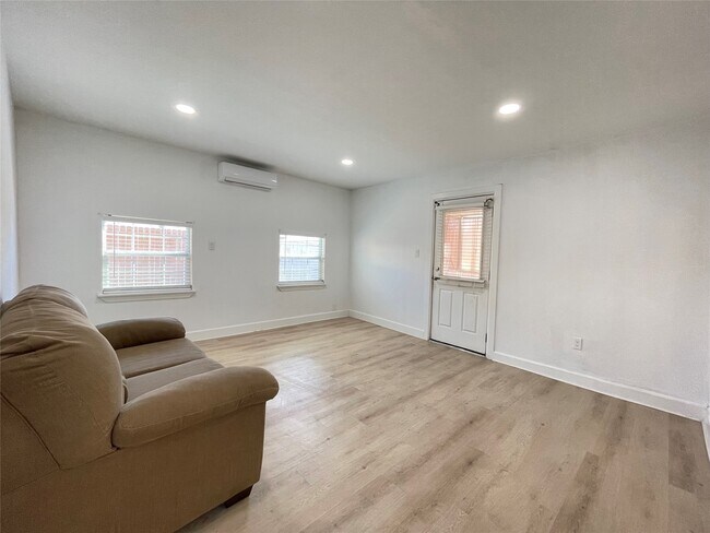 Building Photo - 2522 Shearwater Bend Dr