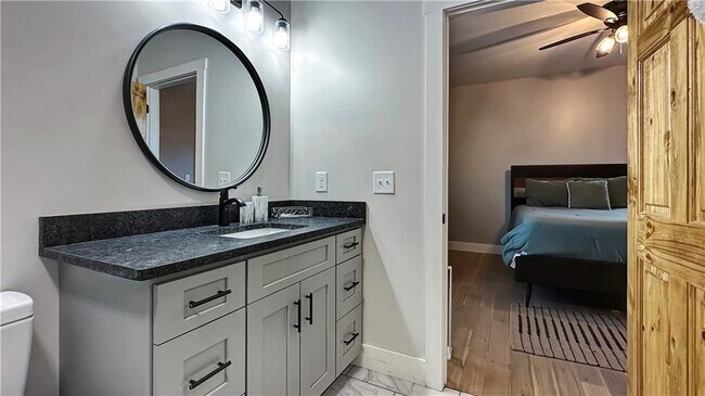 Building Photo - 374 Prince Dr