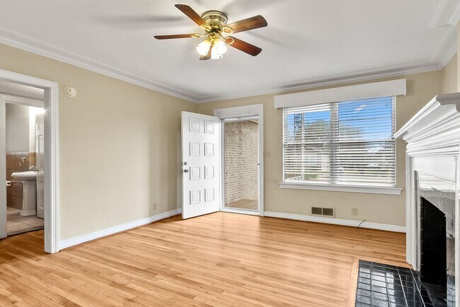 Building Photo - 1630 1st Ave