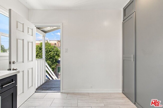 Building Photo - 11485 Cumpston St