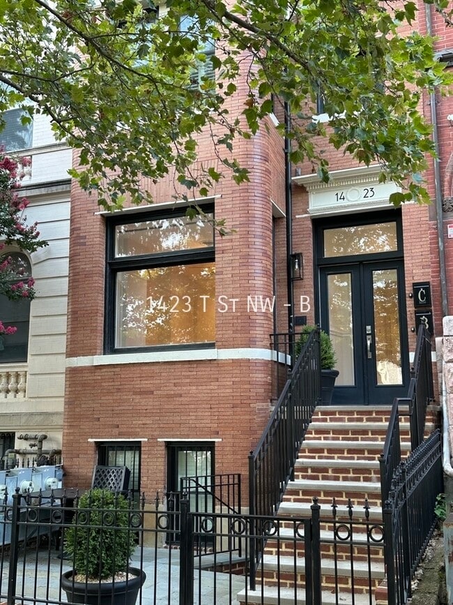 Building Photo - 1423 T St NW