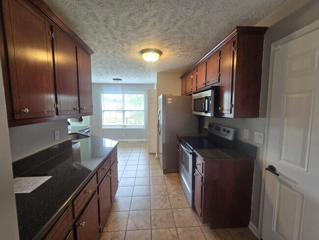 Building Photo - 1377 Mutual Dr