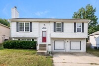 Building Photo - 3026 SW Shadow Brook Dr