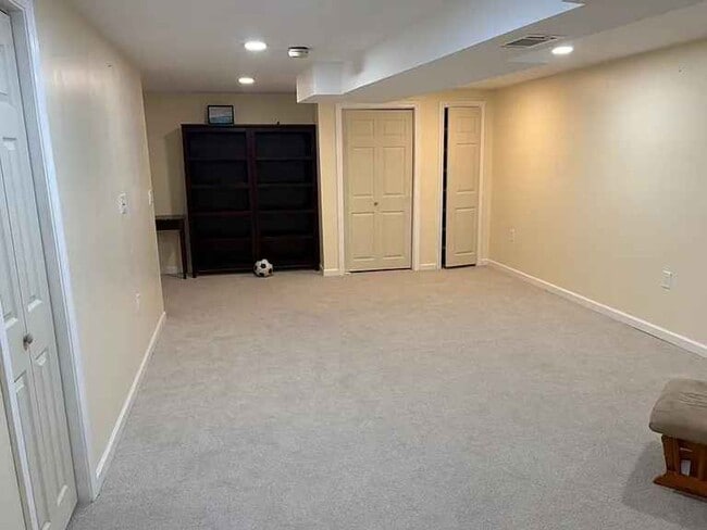 Primary Photo - Beautifully remodeled 3 bedroom, 3.5 bathr...