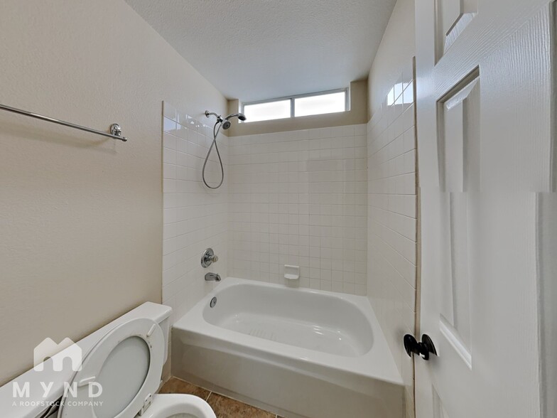 Building Photo - 3415 White Stallion Ct