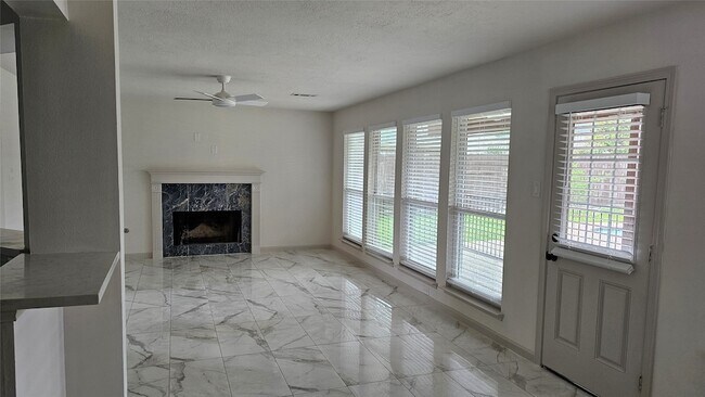 Building Photo - 23510 Stratsborough Dr