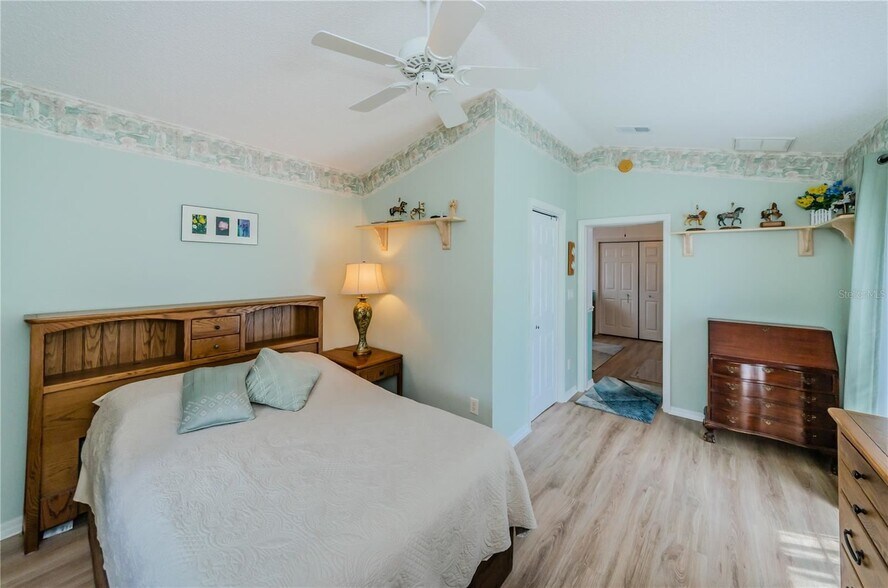 Bed #2 - 9413 Summerbreeze Ter