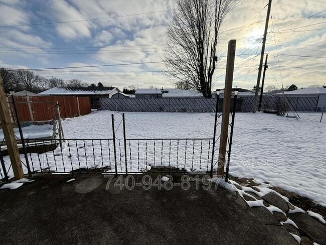 Building Photo - 545 Seneca Dr