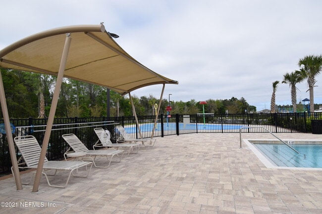 Building Photo - 3590 Sunfish Dr