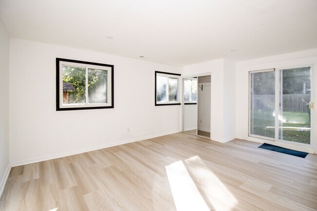 Building Photo - 6491 Clearair Dr
