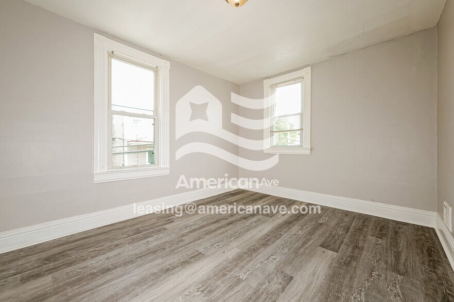 Building Photo - 1101 Fairdale St