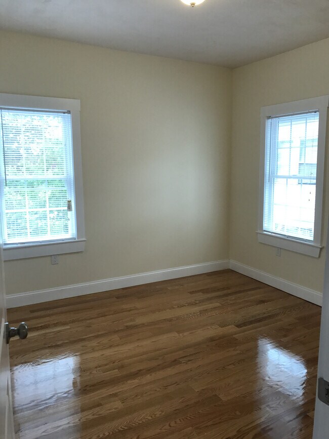 Building Photo - 14-16 Phillips Street