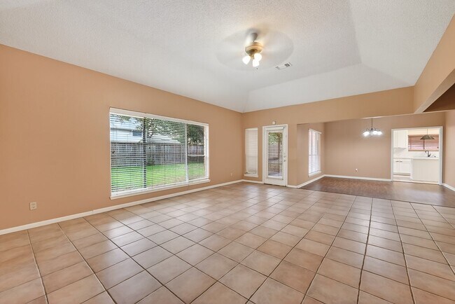 Building Photo - Bear Creek South