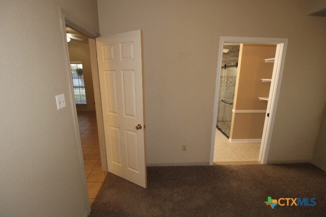 Building Photo - 924 Northern Dancer Dr