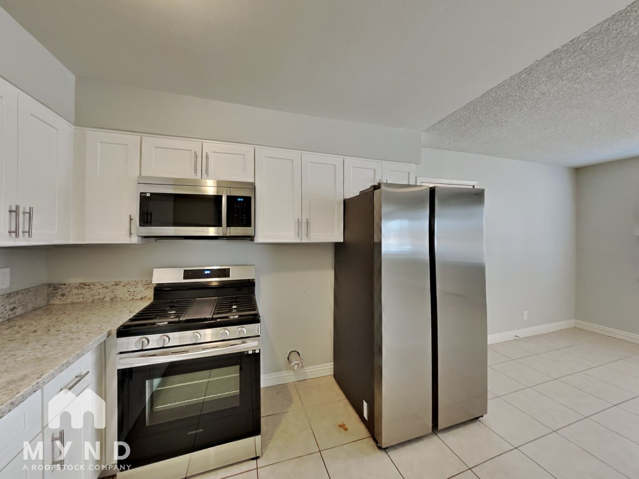 Building Photo - 893 W Carey Ave