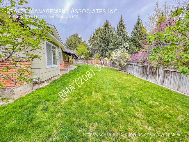 Building Photo - 2360 S Ridgeview-Way