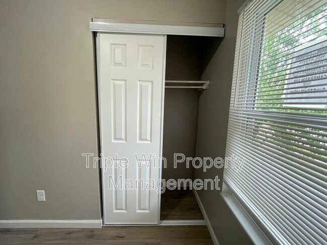 Building Photo - 1725 Orletto Way