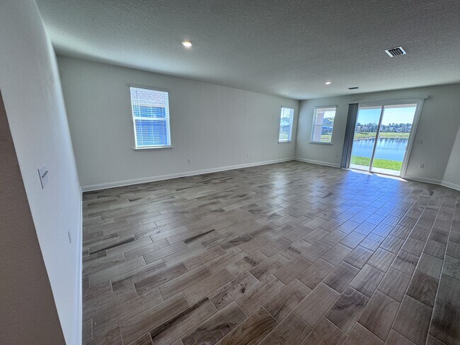 Building Photo - 11156 Spg Mdws Rd