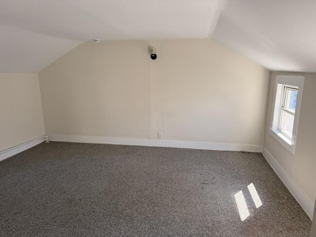 Building Photo - 33 South St