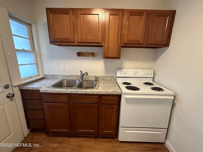 Building Photo - 1641 Larue Ave