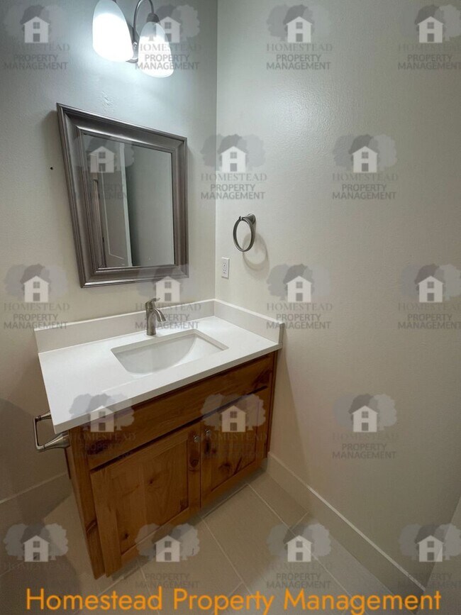 Building Photo - Must see! Beautiful new construction on private flag lot!