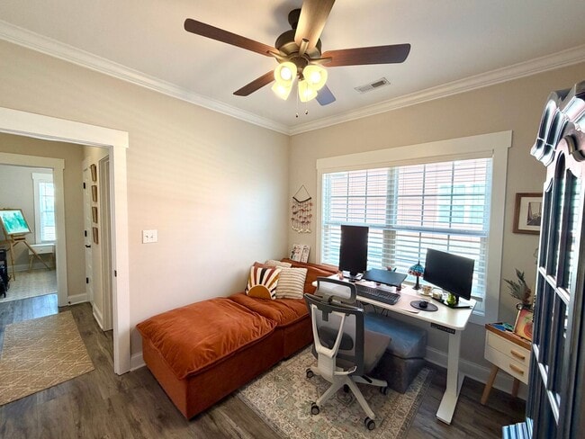 Building Photo - 1013 Berry Bnd