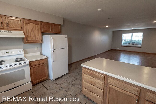 Building Photo - 4 br, 2 bath House - 2505 Northampton Dr