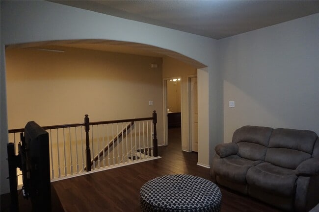 Building Photo - 22007 Silverfield Park Ln