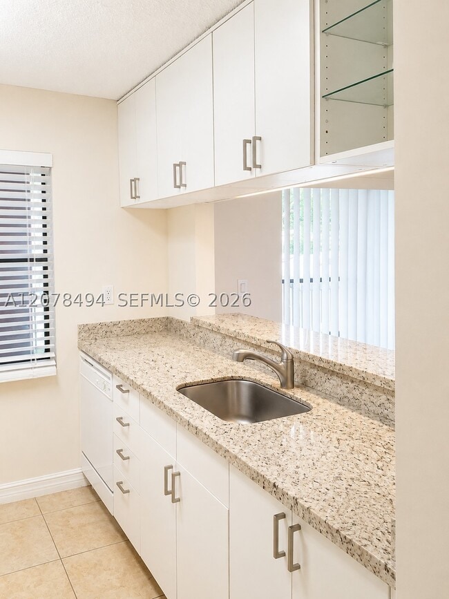 Building Photo - 3396 Foxcroft Rd