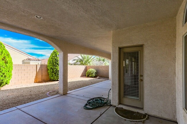 Building Photo - 4 Bed, Single Story Home, In Southwest Gat...