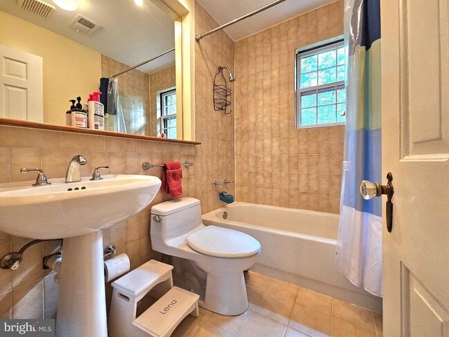 Building Photo - 3410 15th St N