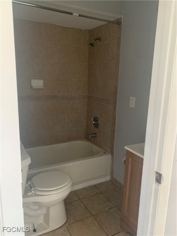 Building Photo - 650 Creuset Ave S