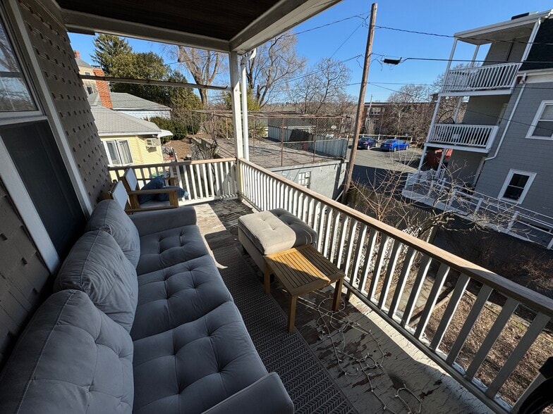 Building Photo - 211 Holland St